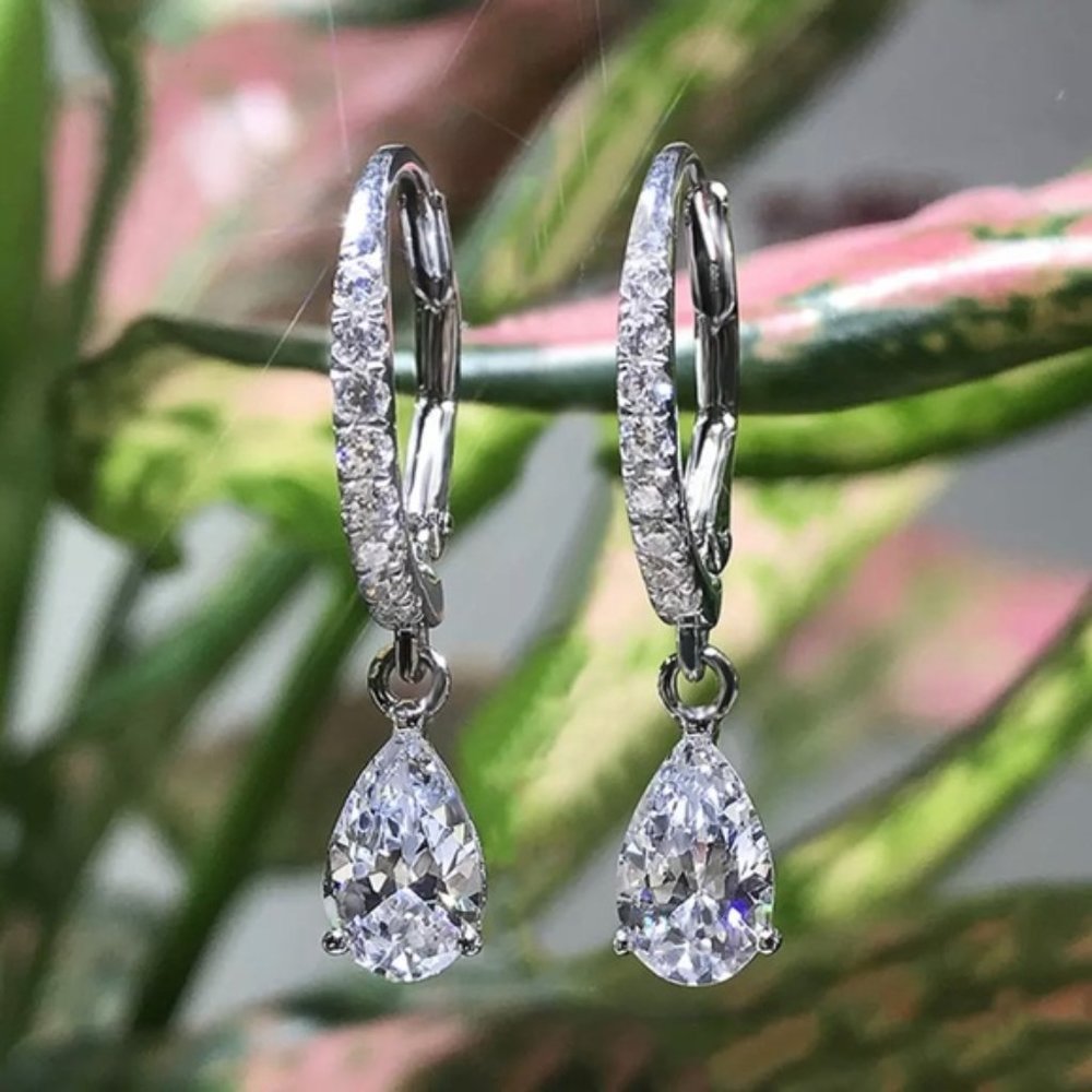 Delicate Pear Drop Earrings Women Crystal High Quality Nice Love Fashion Jewelry - Picture 1 of 3